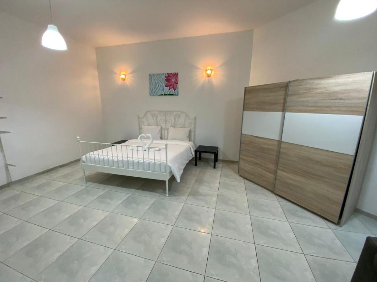 Comfortable Private Rooms In Compound Housing 迪拜 外观 照片