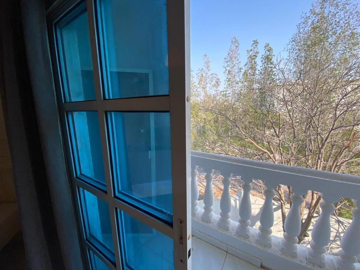 Comfortable Private Rooms In Compound Housing 迪拜 外观 照片