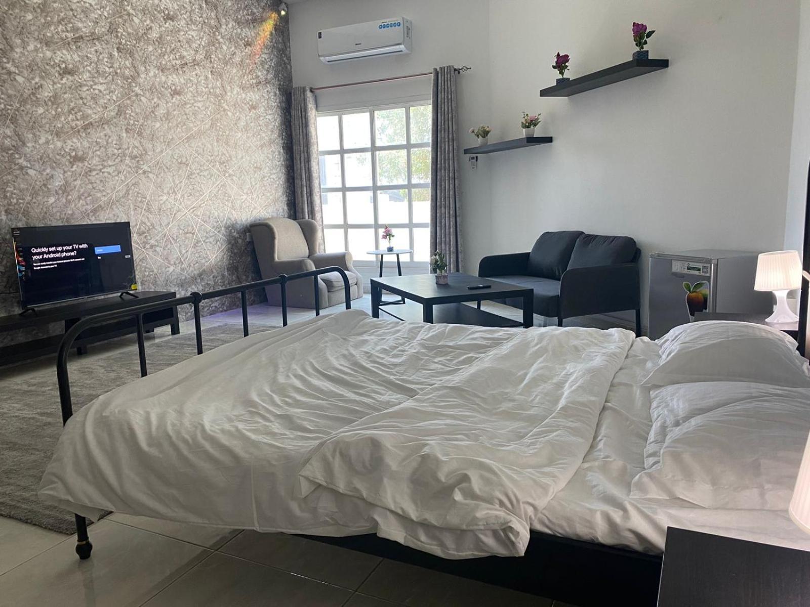 Comfortable Private Rooms In Compound Housing 迪拜 外观 照片