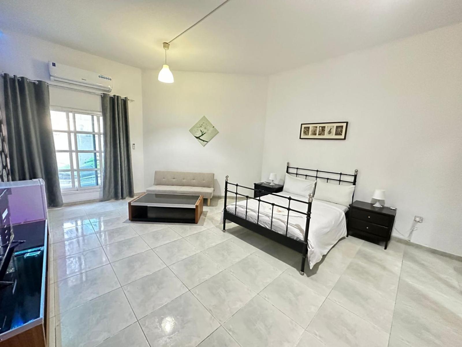 Comfortable Private Rooms In Compound Housing 迪拜 外观 照片