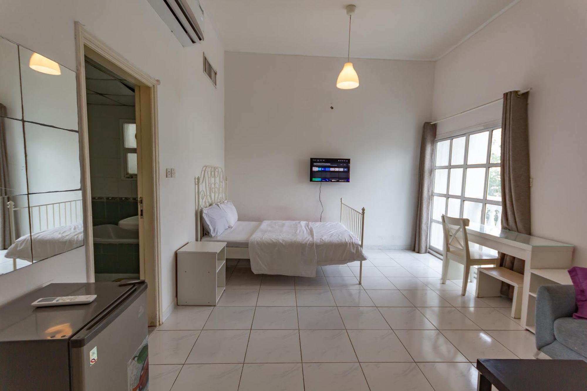 Comfortable Private Rooms In Compound Housing 迪拜 外观 照片